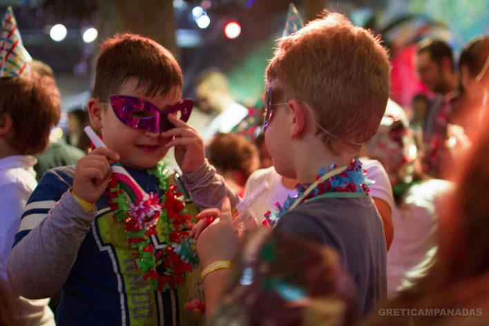 Mascota Greti cumpleaños infantil – parque de bolas Aventura Park España